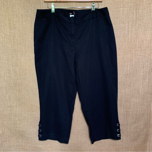Rafaella Curvy Black Capris 
Size 14 Button Embellishment on the sides - Picture 1 of 4